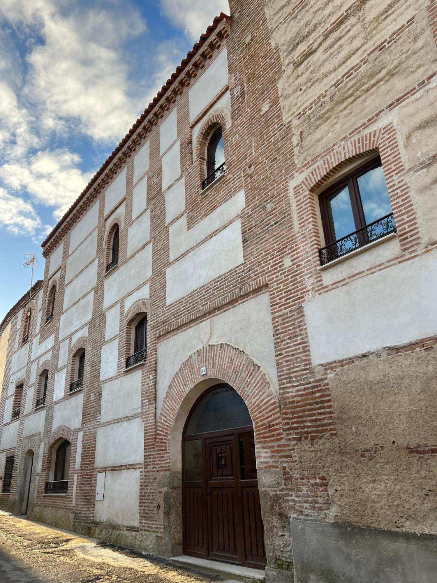 Casa Rural El Torreon Fontiveros Exteriör bild